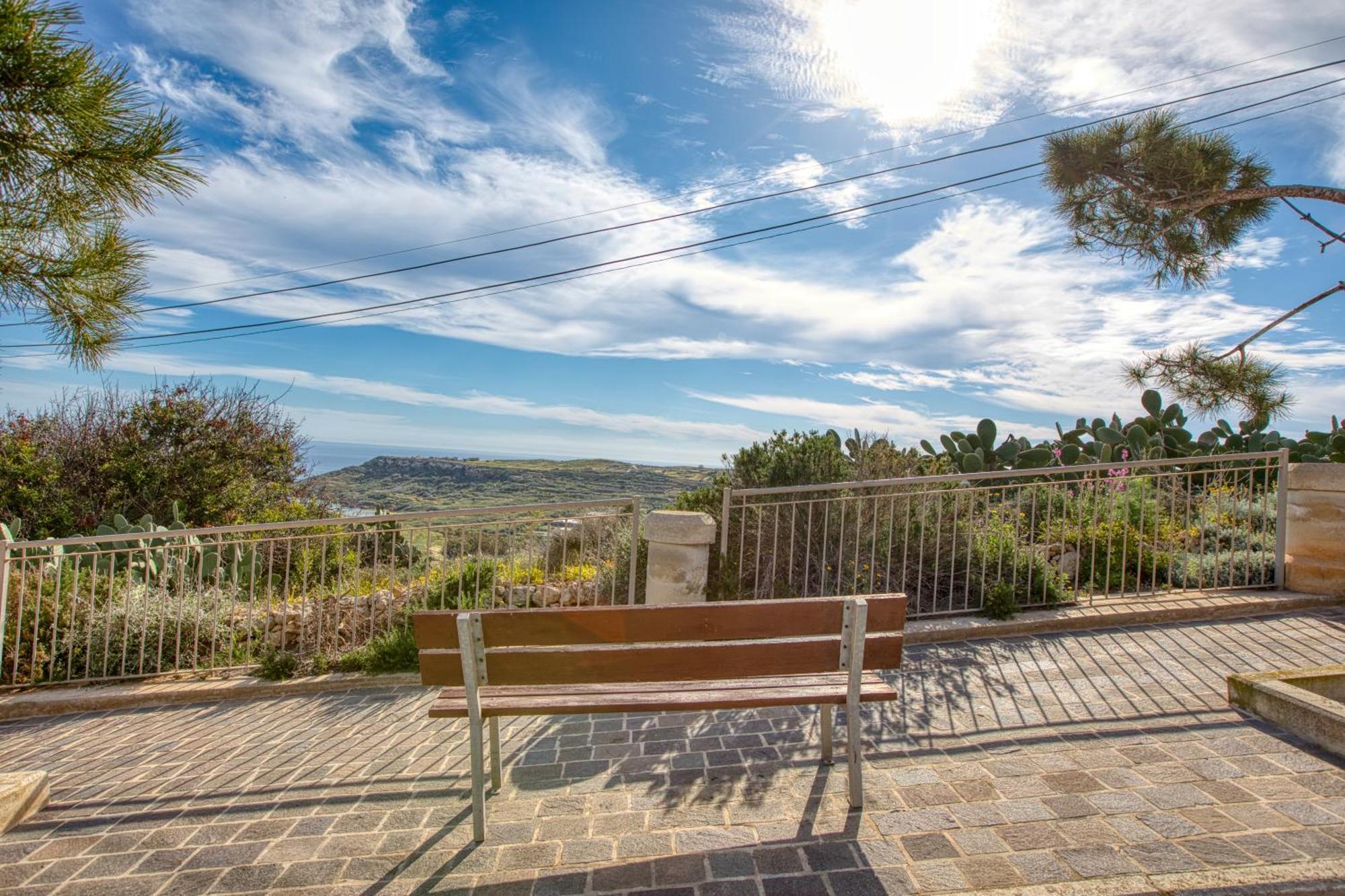 Spacious, Bright, Valley & Sea View Maisonette Xagħra Exterior foto